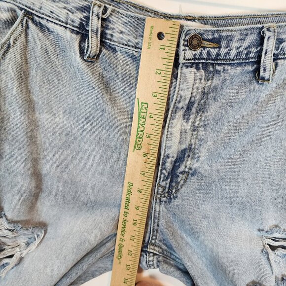 KanCan Nonstretch High Rise Ripped Boyfriend Jeans Thrashed Light Wash Denim 32 - Picture 8 of 9